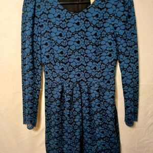 Like new with out tags LARK AND RO blue lacy cut out dress Size 2